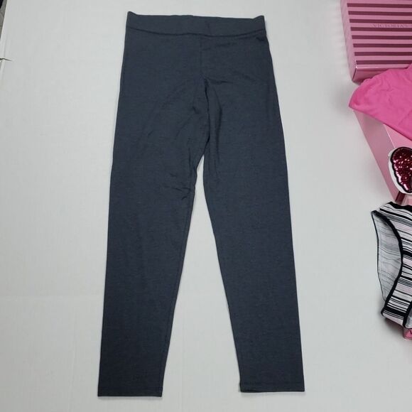 Pink VS lot bundle - Tee Legging and More - Picture 3 of 6